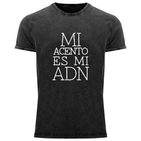 Camiseta negra MI Acento es ADN - Carrasco Store